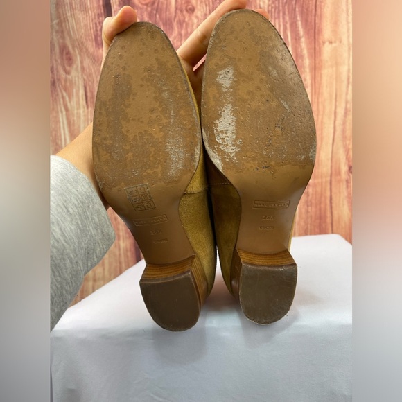 Marc Jacobs ginger tan suede interlock booties women’s size 8.5 brand size 38.5 - Picture 3 of 17